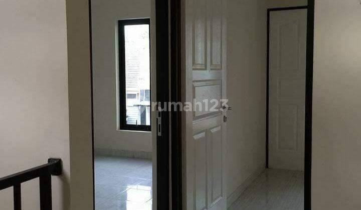 Rumah Disewakan Full Furnished 2 Lantai Bagus Dan Strategis, di Bintaro  1