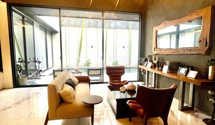 Rumah tropis siap huni dalam cluster Bintaro Rumah tropis siap huni dalam cluster Bintaro