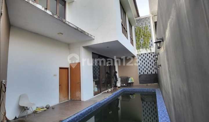 Rumah Bagus dan Strategis Dekat Kemana Saja sudah SHM di Bintaro 2