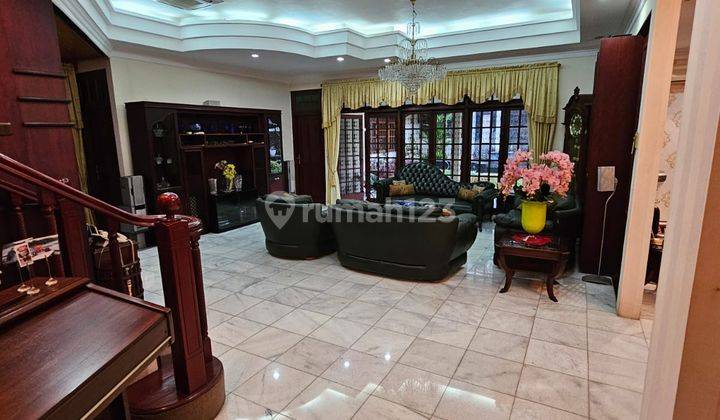 Rumah Bagus Dan Strategis Sudah Semi Furnished Dan SHM di Ciputat Timur  2