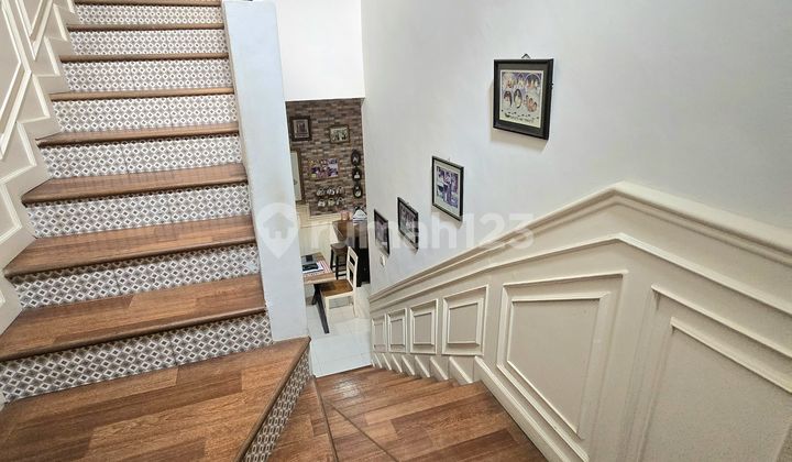 Rumah Semi Furnished Stagategis Bagus di Bintaro Sekbil 2