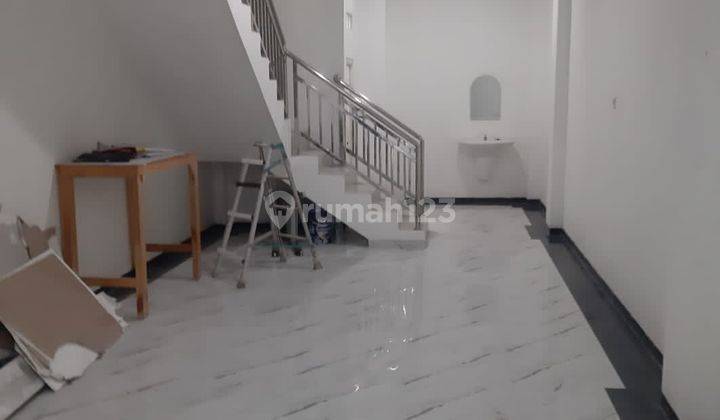 Ruko Sewa 3 Lantai Pinggir Jalan Raya Pamulang, Tangsel 3