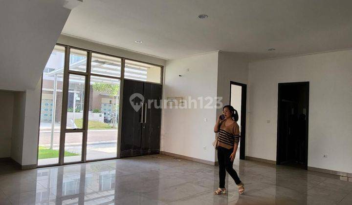 Rumah 10x15m2 2lt Pantai Indah Kapuk 2 Jakarta Utara 1