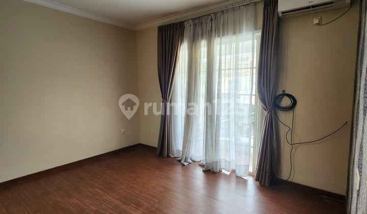 Disewakan Rumah Kenari Golf 6X16m2 2Lt Semi Furnished Pantai Indah Kapuk Penjaringan Jakarta Utara 2