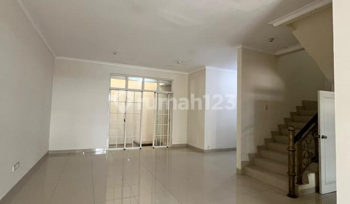 For Rent Garden House 8x17m² 2 floors Pantai Indah Kapuk Penjaringan North Jakarta