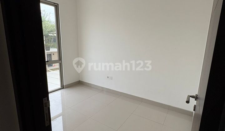 For Rent 8x10m² 2-story House in Pantai Indah Kapuk, Tangerang, Banten 2