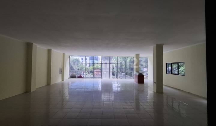 For Sale: 198m2 Ruko Boulevard, Kelapa Gading, North Jakarta For Sale: 198m2 Ruko Boulevard, Kelapa Gading, North Jakarta