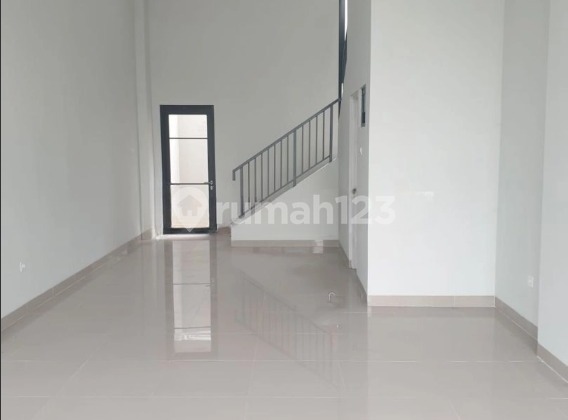 Sunset Avenue Shop House for Rent, 4.5x14 sqm, 2 floors, Citra 8, Cengkareng, West Jakarta