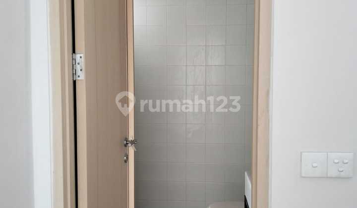 kamar mandi rumah impresahaus kawasan tabebuya bsd