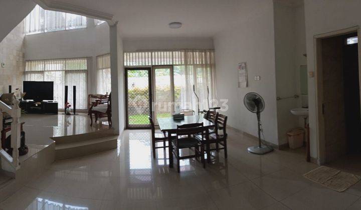 ruang makan rumah taman cendana golf lippo