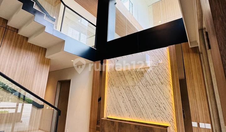 Rumah Premium Laurel at Navapark Bsd City, View Botanical Park