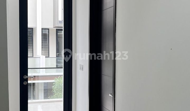 For Rent Osaka House, 3 Floors with AC, Beautiful House in Pantai Indah Kapuk 2. 2