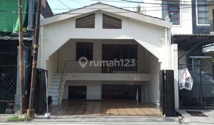 Di Jual Rumah 2 Lantai, Bangunan Baru, Lokasi Strategis Dekat Jalan Raya S Parman Slipi 2