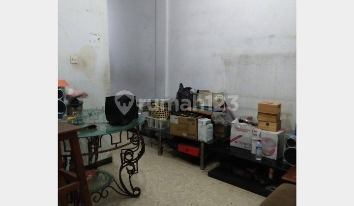 Rumah Terawat, Bagus dan Lokasi Strategis di Praban Kulon, SBY 2