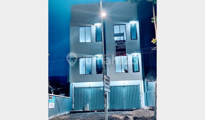 Ruko Premium 3 Lantai, Bagus dan Strategis, Tambaksari, SBY