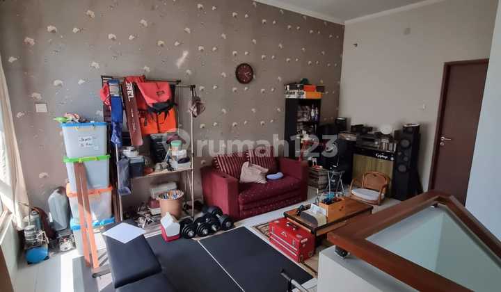 Dijual Rumah Banyak Kamar di Emerald Residence Bintaro - 8556Et