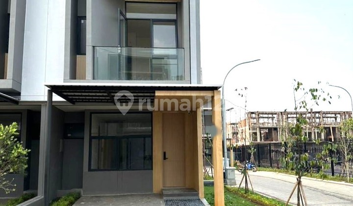 For Sale Quickly Furnished House in Tanakayu BSD - 10031Et