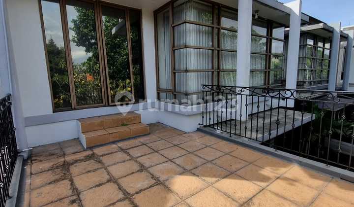 Jual Rumah Asri Minimalis Banyak Kamar di Bintaro Tangerang Selatan - 8556Et