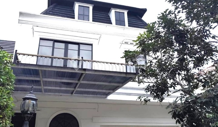 For Quick Sale Spacious and Luxurious House in Cilandak, South Jakarta - 10099Et