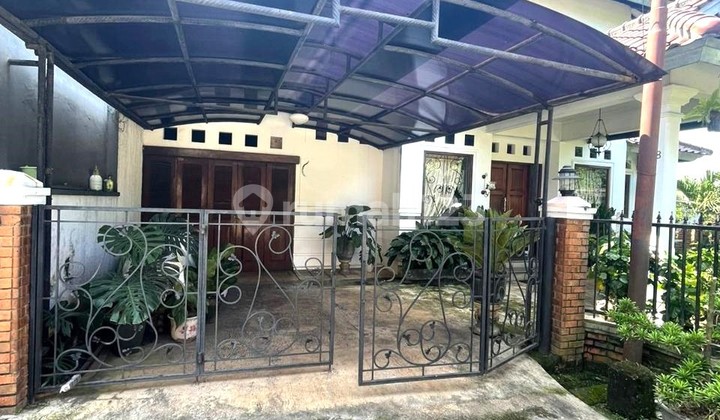 Jual Cepat Rumah Asri Ada Kolam Ikan di Cirendeu - 10069Et 2