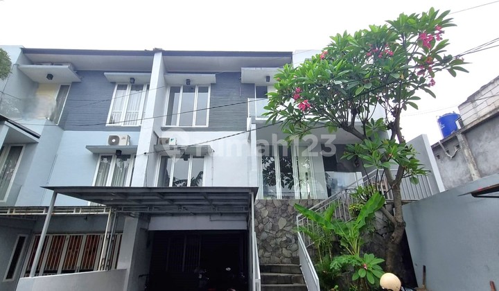 For Sale Spacious Ready-to-Live House in Cilandak - 9659Et