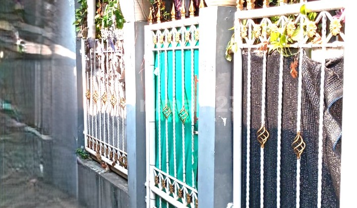 Cheap Sale of a Small House in Buaran Indah, Tangerang - 10070