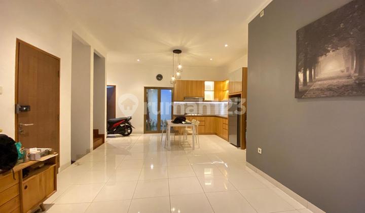 For Sale: Aesthetic, Comfortable, Minimalist House with Many Rooms in Bintaro Sector 9, South Tangerang - 3228Et 2