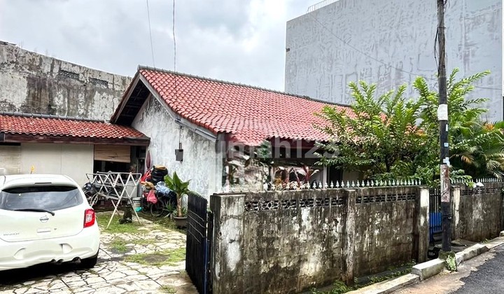 Di Jual Rumah Luas di Komp. Deplu Pesanggrahan Jaksel - 10011Et Di Jual Rumah Luas di Komp. Deplu Pesanggrahan Jaksel - 10011Et