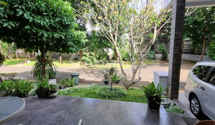 Sell Cozy Minimalist House with Many Rooms in Bintaro, South Tangerang - 8556Et 2