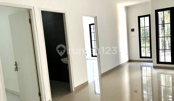 Di Jual Cepat Rumah Cantik di Pamulang - 9885Et