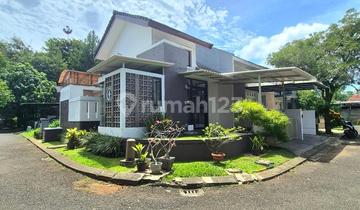 Beautiful Hook House in Bintaro Jaya Sector 9 Cluster - 9485Hw