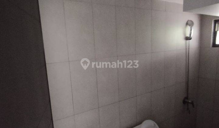 Disewakan rumah 2 lantai siap huni di lippo cikarang 5