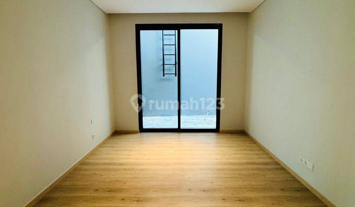 Disewakan Rumah Baru Kawasan Elite Navapark BSD Cluster Layton Bagus Mewah 1