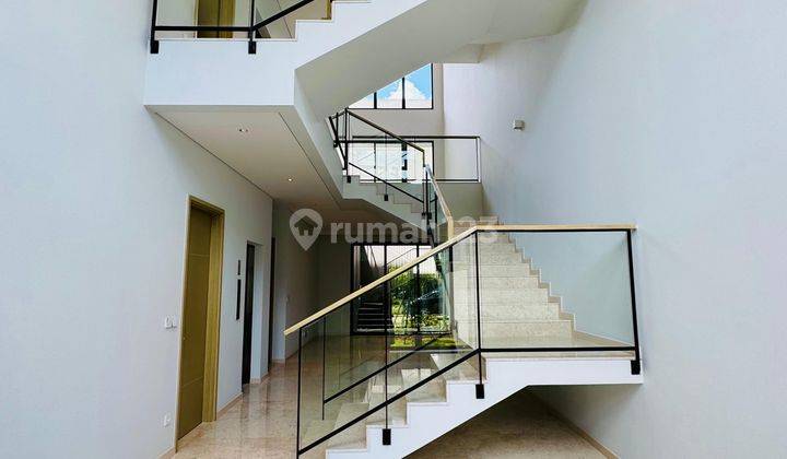 Disewakan Rumah Baru Kawasan Elite Navapark BSD Cluster Layton Bagus Mewah 2