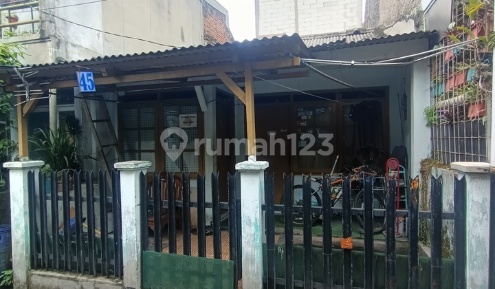 Dijual Cepat Rumah Hitung Tanah di Antapani Dekat Terminal 2