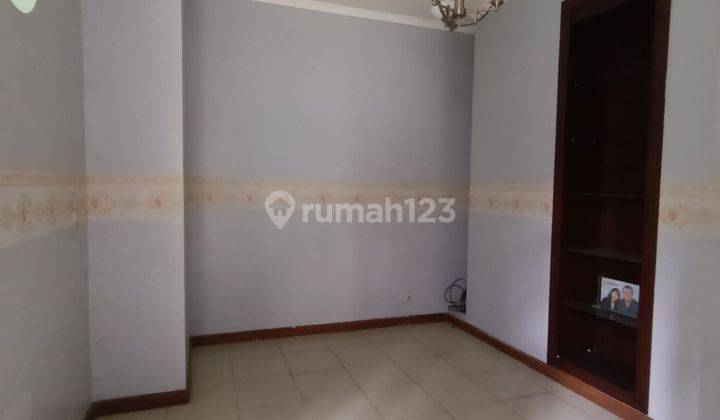 Dijual Cepat Rumah Hoek Dalam Komplek Setraduta Dibawah Harga Pasar 2