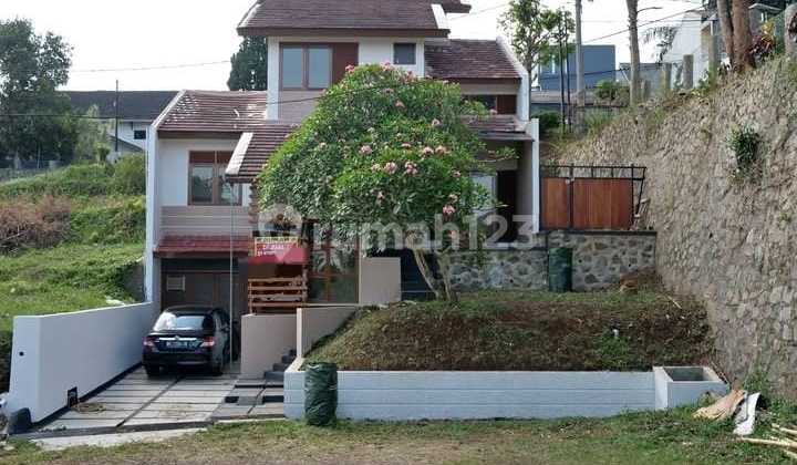 Dijual Rumah Bagus di Komplek Ligar Cigadung