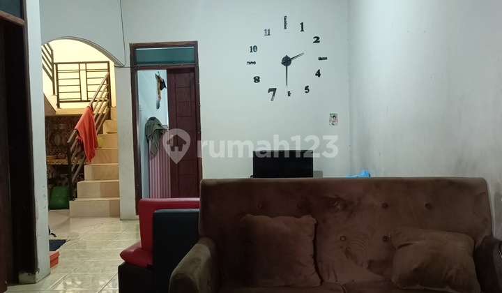 For Sale 2-Story House in Cisaranten Behind Griya Arcamanik For Sale 2-Story House in Cisaranten Behind Griya Arcamanik