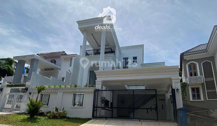 Rumah Minimalis Klasik 3 Lantai view pegunungan di Sentul 1