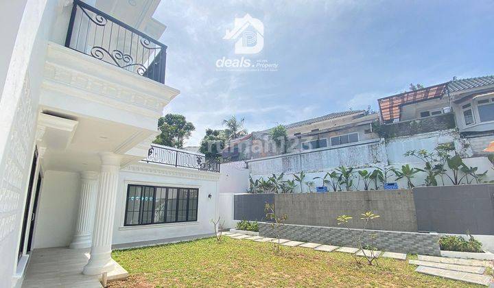 Rumah Minimalis Klasik 3 Lantai view pegunungan di Sentul 2