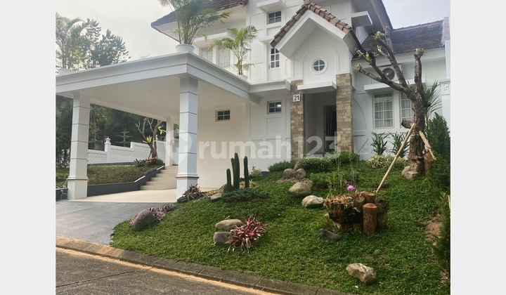 Rumah Konsep Villa Posisi HOOK  Di Sentul City 