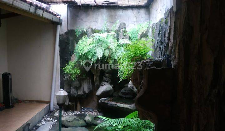 Dijual Rumah Dua Lantai Hook Lingkungan Asri 6