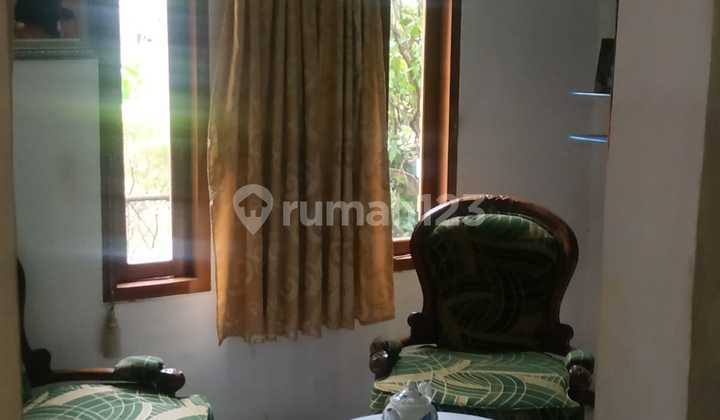 Dijual Rumah Dua Lantai Hook Lingkungan Asri 9