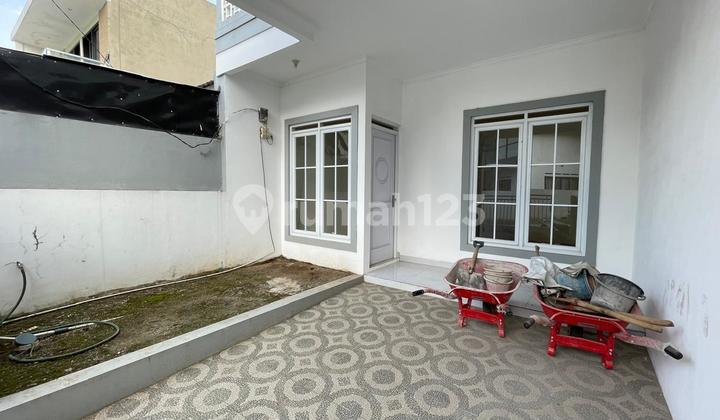 Jual Cepat Rumah Adipura 2Lantai Dekat Summarecon 2