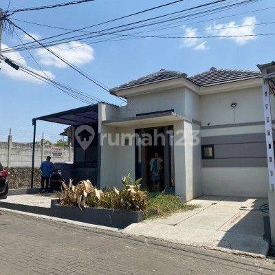 Jual Cepat Rumah Dalam Komplek Elit Dekat Soekarno Hatta  1