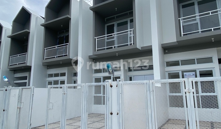 Rumah Baru 2 Lantai Cisaranten Banyak Diskon Bulan Ini  2