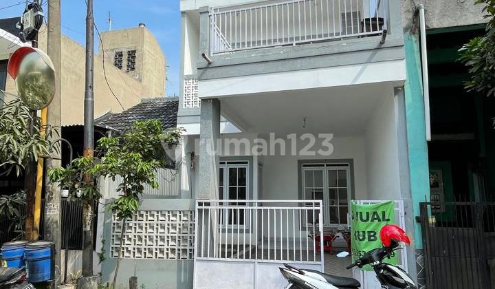 Jual Cepat Rumah Adipura 2Lantai Dekat Summarecon