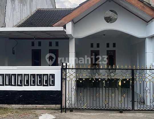 Di Jual Rumah Di Komplek Griya Cempaka Arum