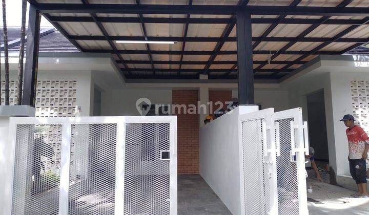 Di  rumah baru dalam komplek ujung Berung indah 1
