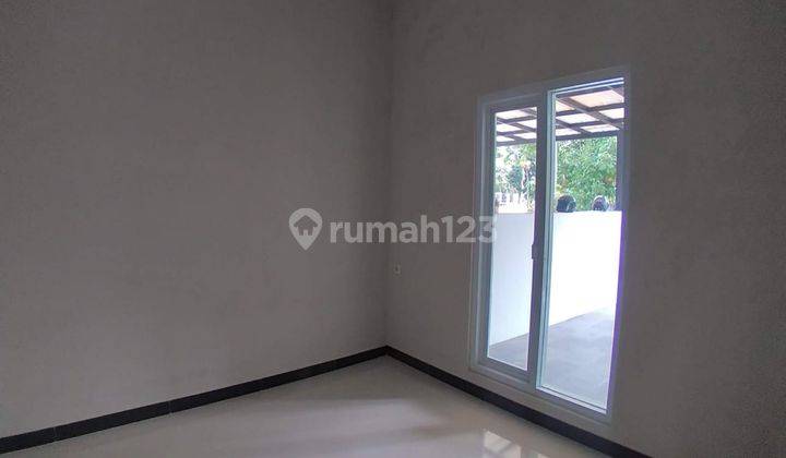 Di  rumah baru dalam komplek ujung Berung indah 3